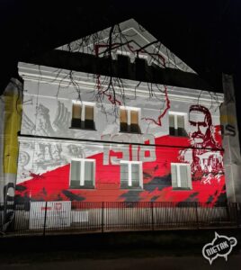 mural na kamienicy